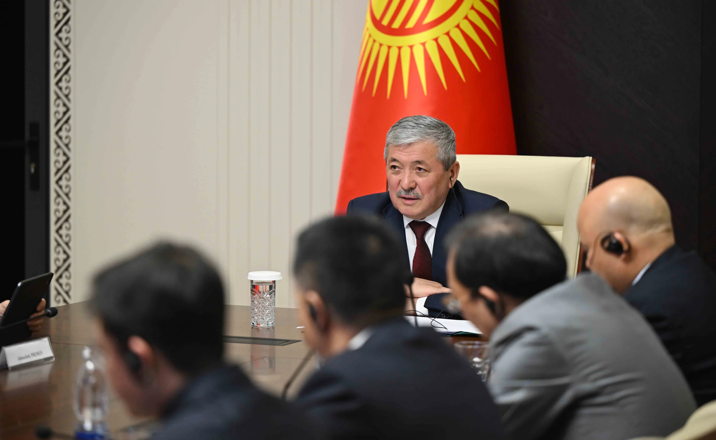 Кытайлык компания Кыргызстандын энергетика, туризм багытын инвестициялоого кызыкдар