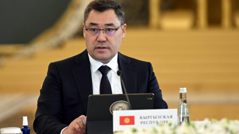 Жапаров: Бийликтин бир да бутагы жеке кызыкчылык үчүн түзүлгөн эмес…