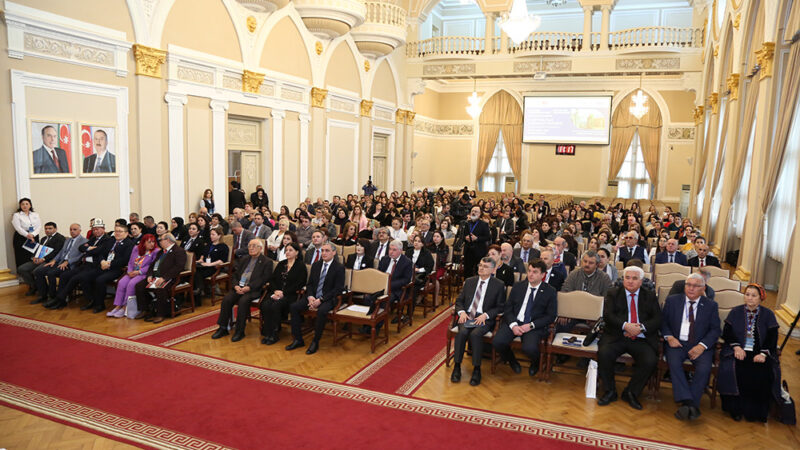 Азербайжанда 100 жылдык Баку түркология конгресси өтүп жатат