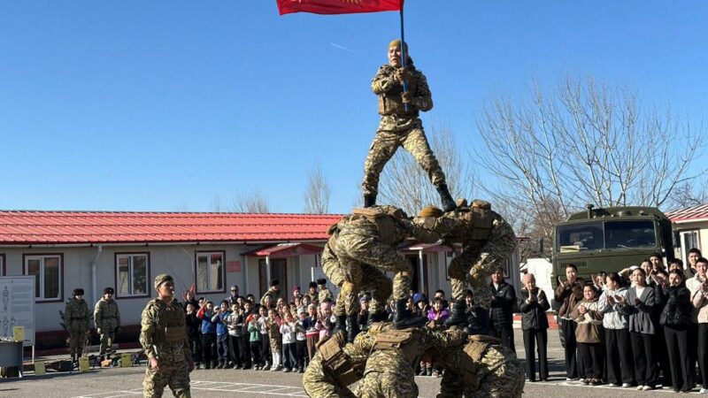 “Баатырлардын эрдиги —жаш муундарга үлгү»