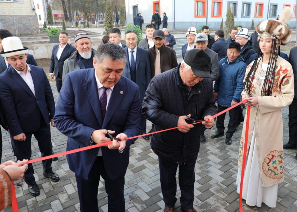 Ташиев Бишкектеги жаңы спорт комплексинин ачылышына катышты