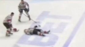 Карагандыда хоккейчи оюн башталар алдында күтүүсүз каза болду