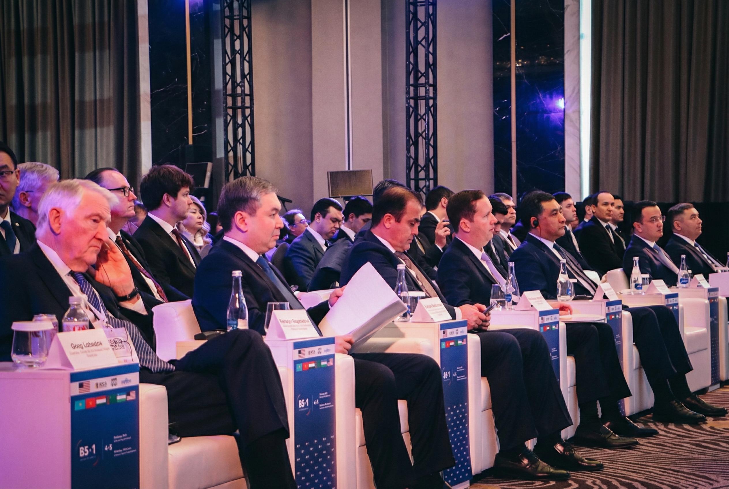 Амангелдиев: Бизнес форум — саясат менен реалдуу долбоорлордун ортосундагы көпүрө