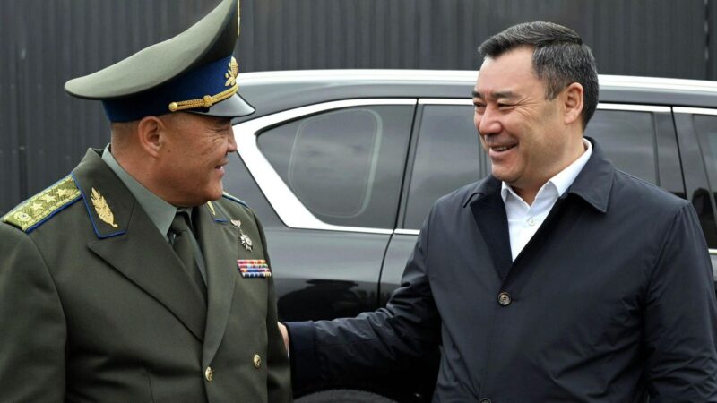 “Генерал жака өткүлө, буга кол койгула, мындай кылалы, тигиндей кылалы” деген шыкакчы топтор бар экени айтылды