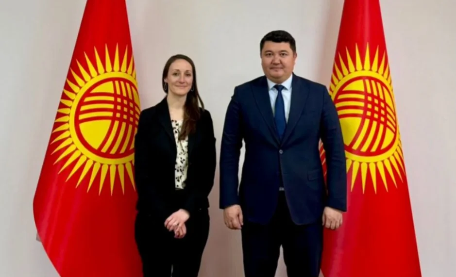 Кыргызстан менен АКШ консулдук мамилелерди бекемдейт