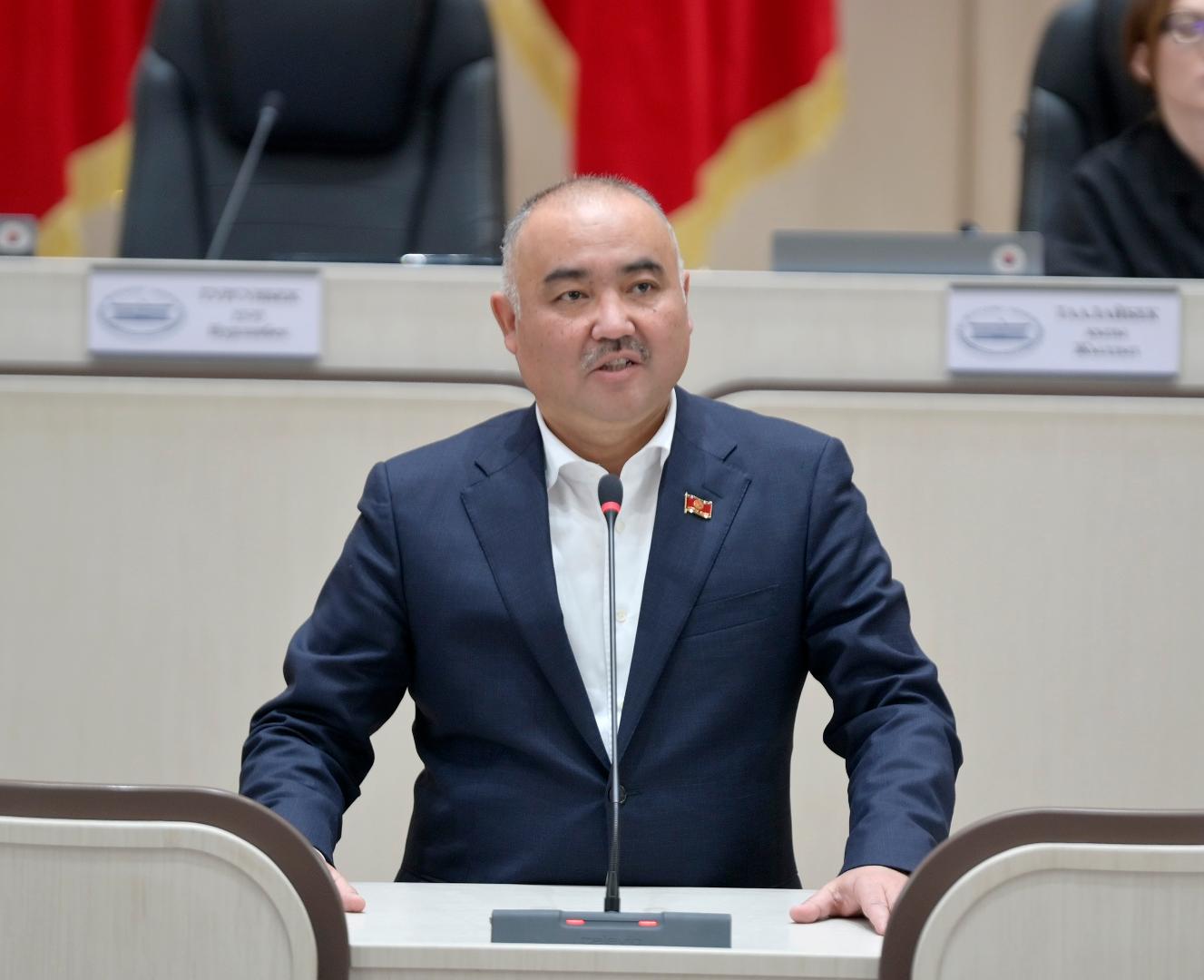 Ж.Молдокматов: «Шакиев жигит болсо мандатын тапшырып, кетиши керек!»