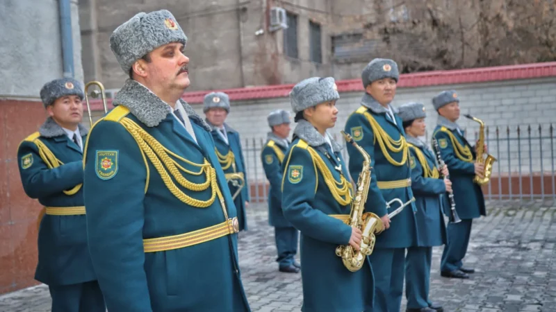 Мекенди коргоочулар сыйланды