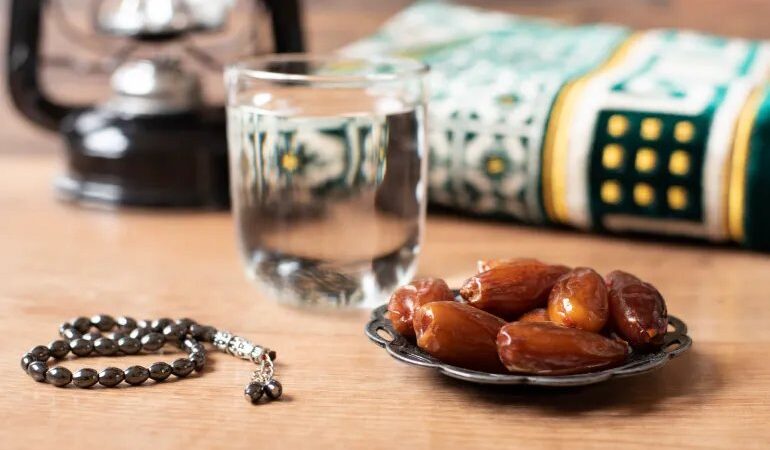 Орозо айында жасаган бардык жакшы амалдарыбыз кабыл болсун! Кутман таң, окурман!