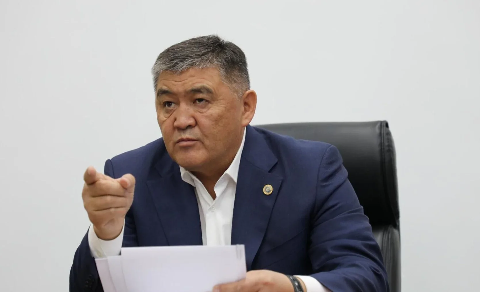 ИИМ: Камчыбек Ташиев кылмыш иштери боюнча күбө катары сурак берип жатат