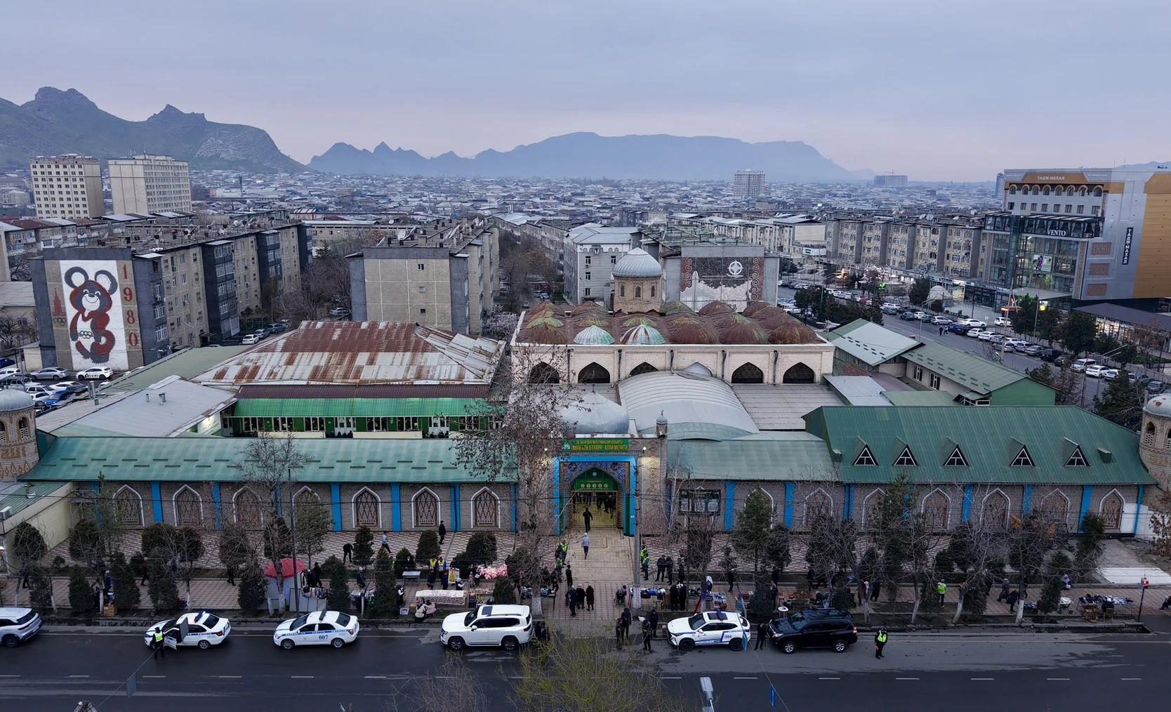 Оштогу Имам аль-Бухари мечити бузулуп, ордуна жаңысы курулат