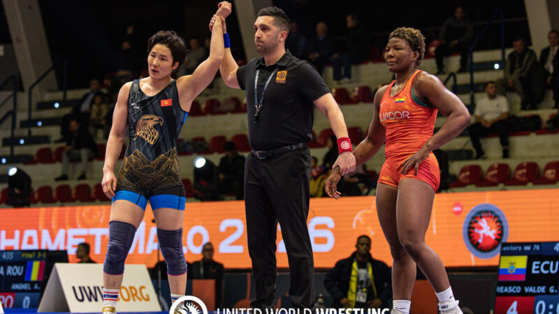 Кыздары кыйын кыргыздын: Айпери Медет кызынын беттеш учурундагы сүрөттөрү