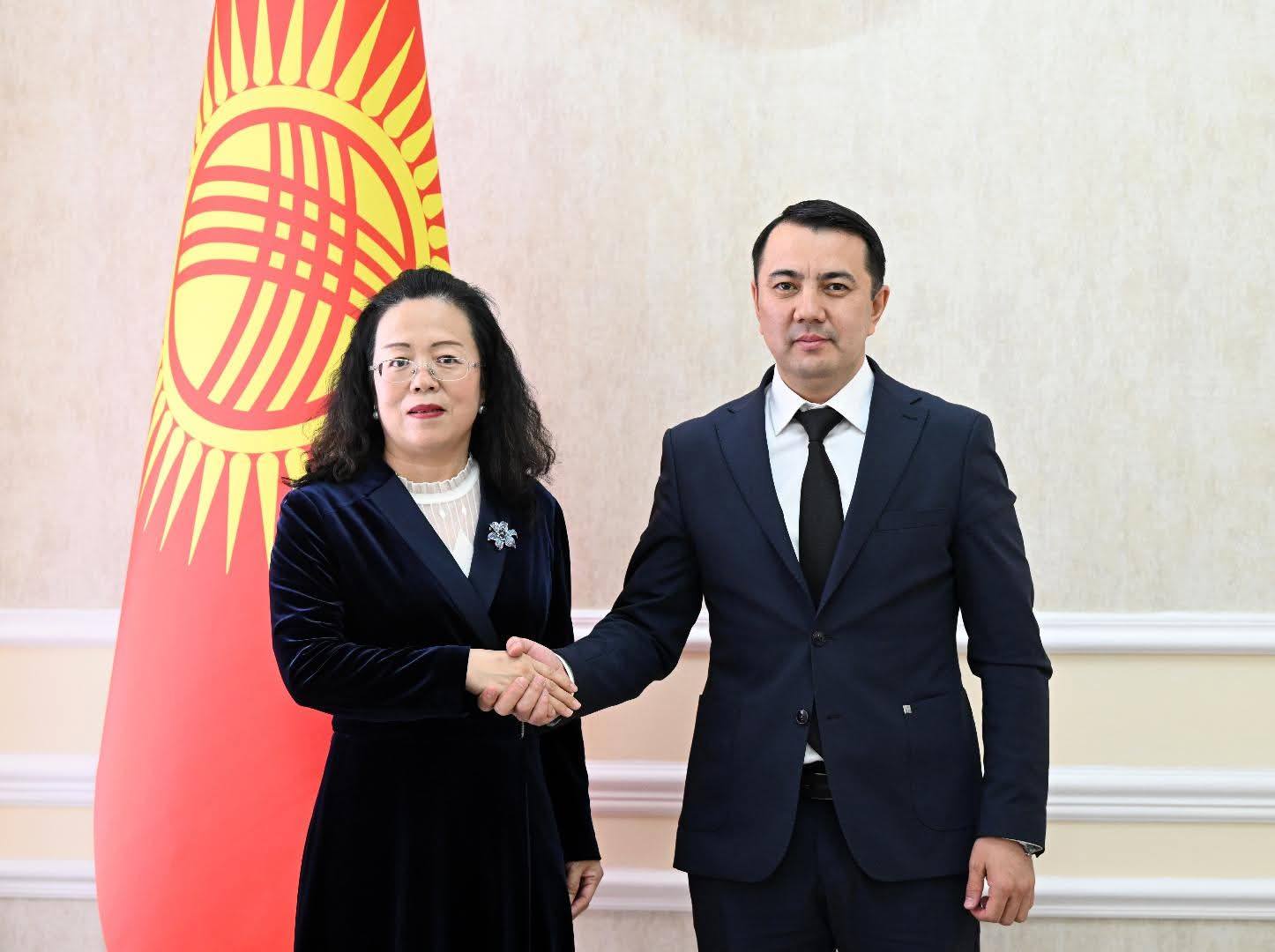 Марлен Маматалиев Кытайдын элчиси Лю Цзянпинди кабыл алды