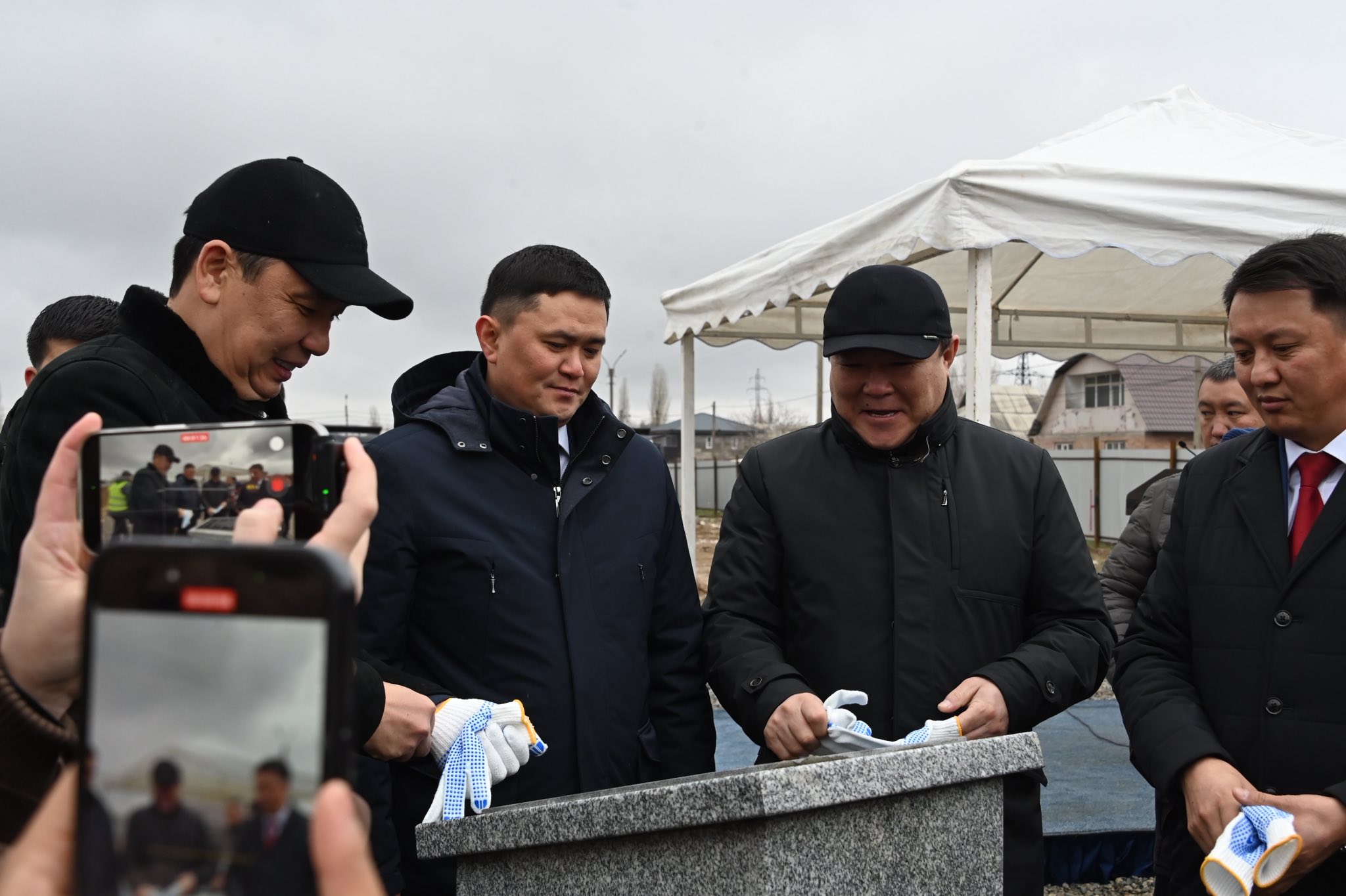 Ак-Бата конушунда 650 орундуу мектептин курулушу башталды