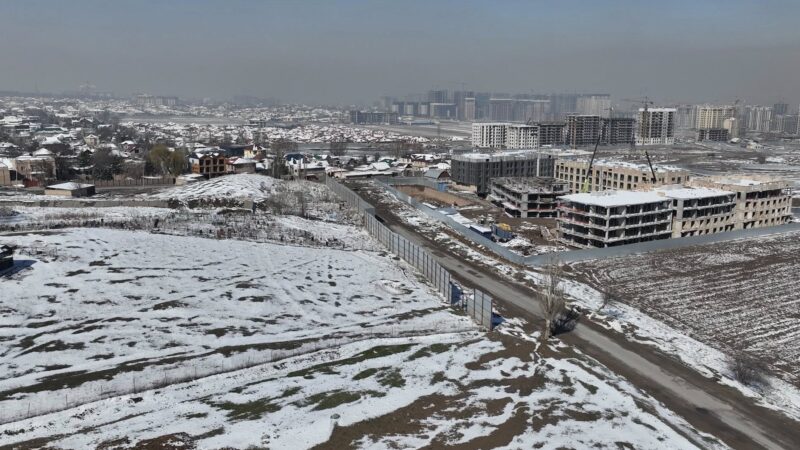 Курулуш министрлиги: Орто-Сайдагы курулуш көрүстөндөн 30 метр аралыкта жайгашкан деген маалымат чындыкка дал келбейт