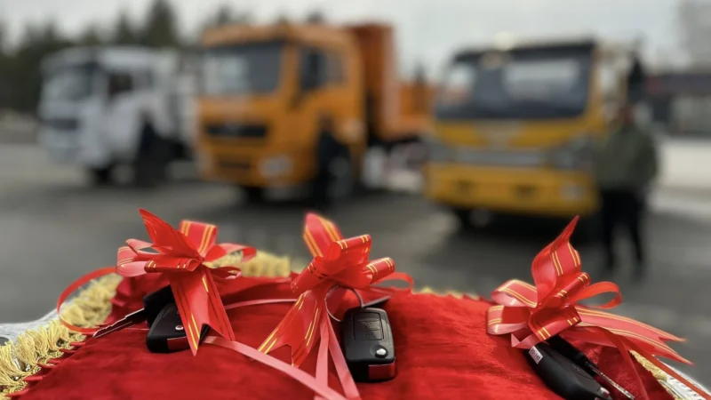 Баткен шаарына 12,6 млн сомдук жаңы техникалар тапшырылды