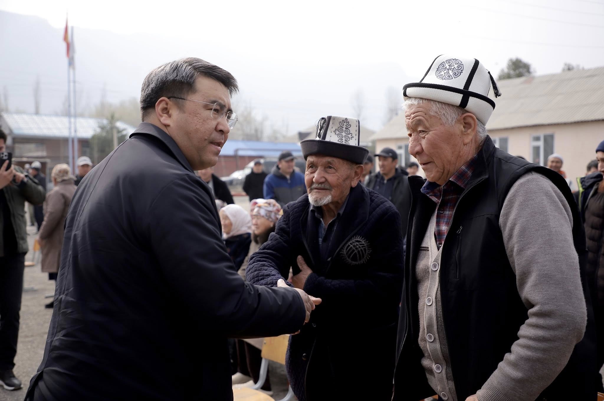 Оштун Кызыл-Байрак айылына 500 орундуу мектеп курулат