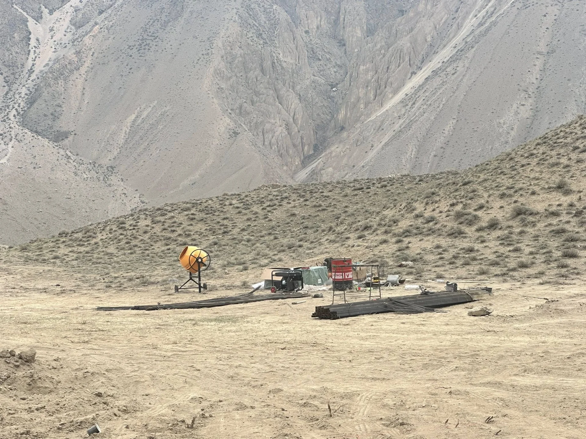 Зардалыга кичи футбол аянтчасы курулууда