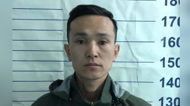 ИИМ: Даниэл Ажиев кармалып, убактылуу кармоочу жайга киргизилди