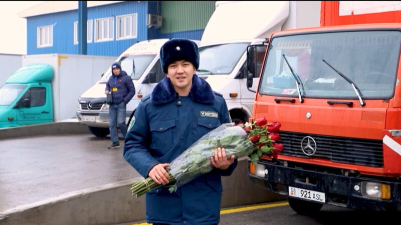 Кыргызстанга 4 млндон ашык гүл алынып келинди, анын 3,5 млну роза