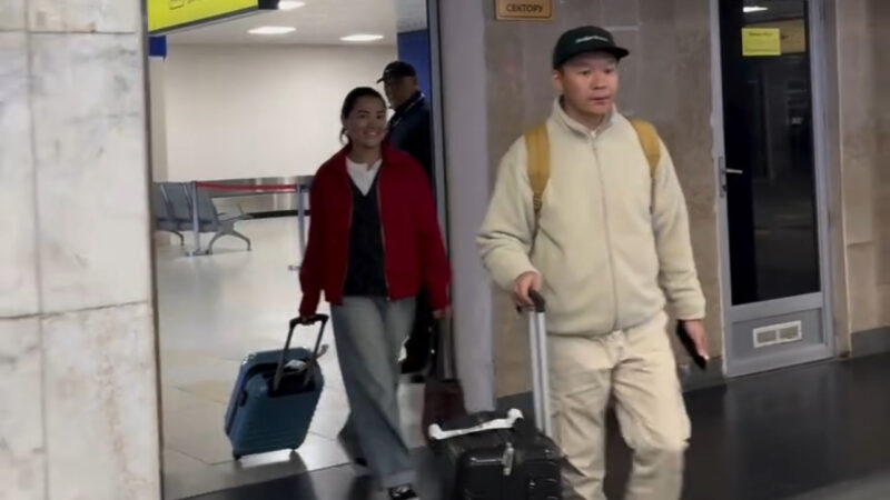 Эвакуацияланган кыргызстандыктар “Манас” аэропортуна конду