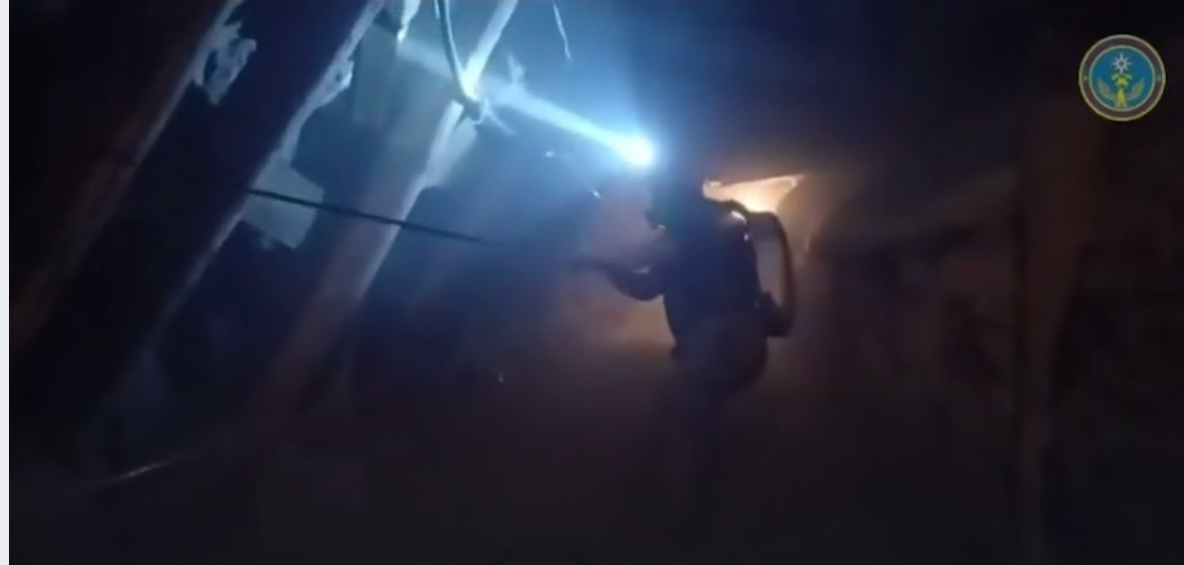 Баткендеги шахтада газ чыгып, 18 кызматкер ууланып, эки адам көз жумду