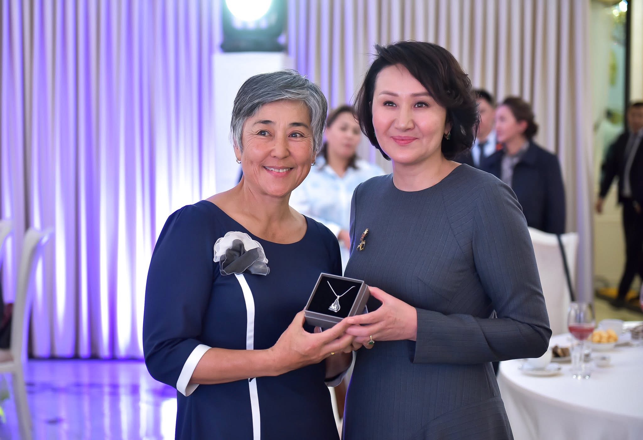 Айгүл Жапарова: Аялзаты күчтүү болсо – үй бүлө бекем – мамлекет күчтүү болот!