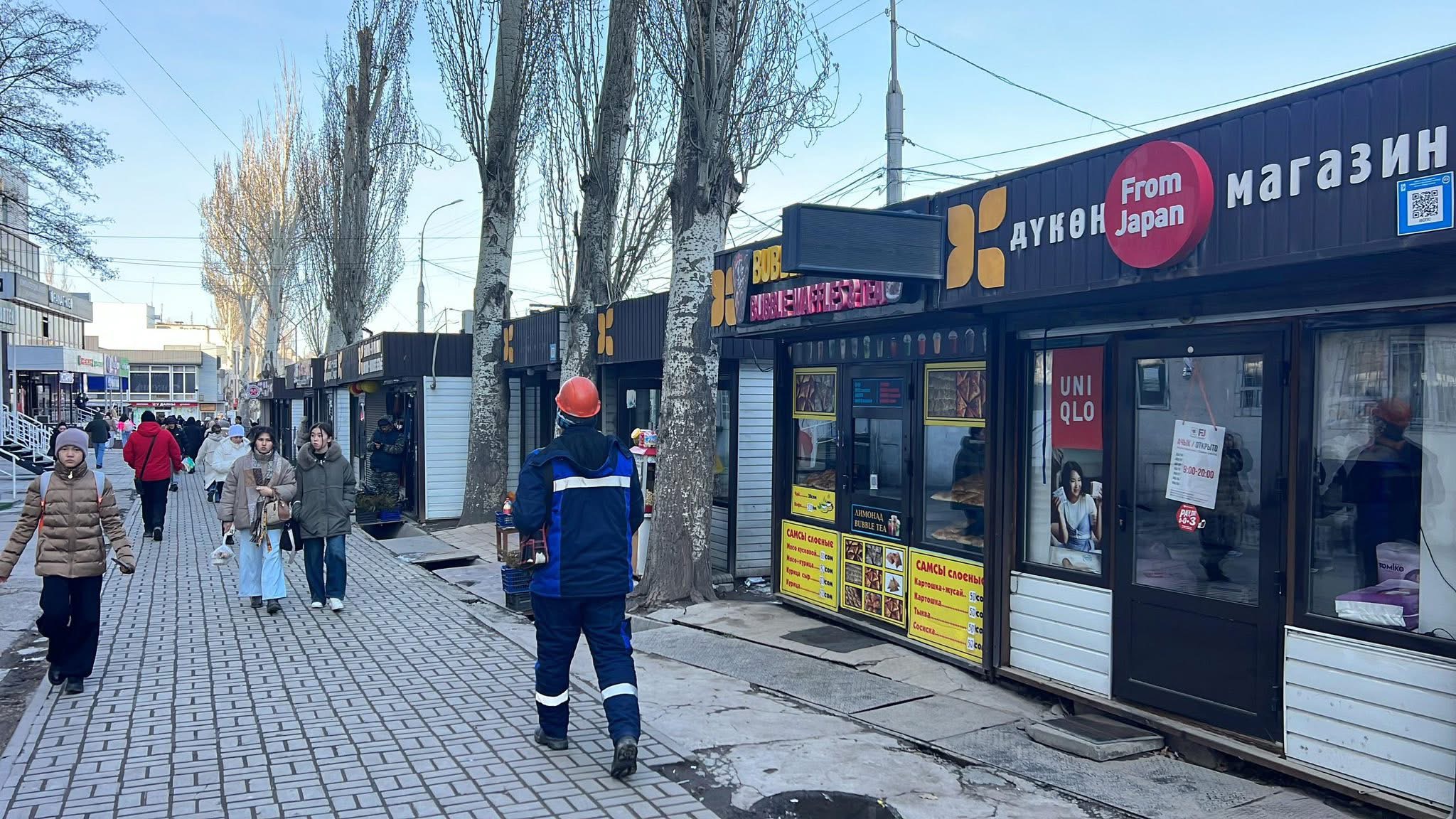 Мэрия: Ауэзов көчөсүндөгү соода күркөлөрү демонтаждалат