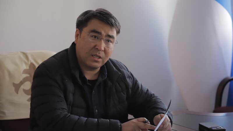 Жанар Акаев жарандардын “снос” боюнча кайрылууларын угуп, өз көзөмөлүнө алды