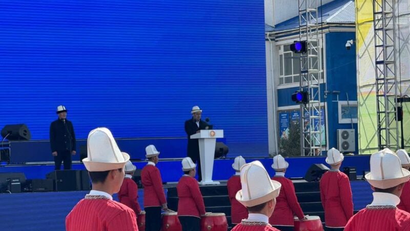 Өлкө башчы Садыр Жапаровдун кыргыз элин Нооруз майрамы менен куттуктоо сөзү