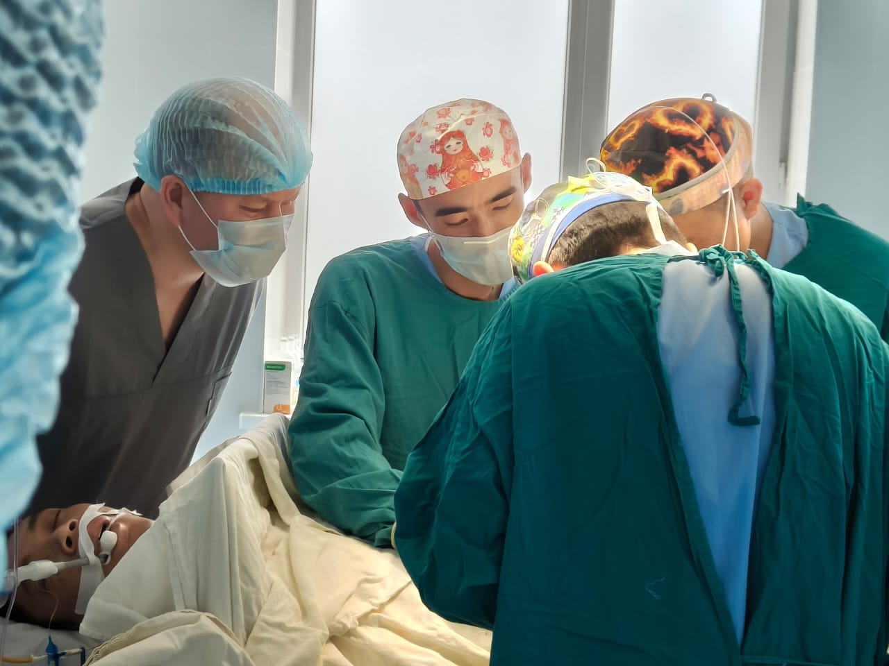 Бишкекте 29 жаштагы бейтаптын бөйрөгү акысыз трансплантацияланды