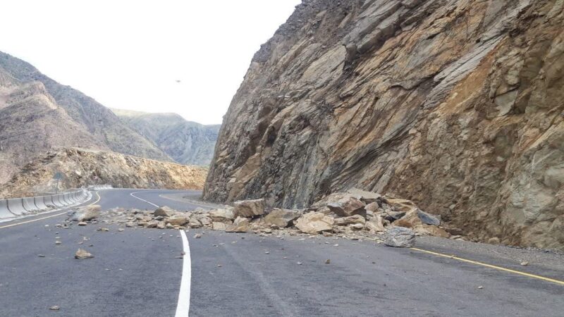 Орунбеков: Түндүк-Түштүк альтернативдик жолундагы мүчүлүштүктөрдөн улам жол 5 айга жабылат…