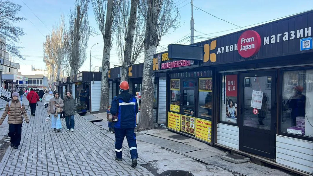 Ауэзов көчөсүндөгү мыйзамсыз күркөлөр алынып, ордуна сквер курулат