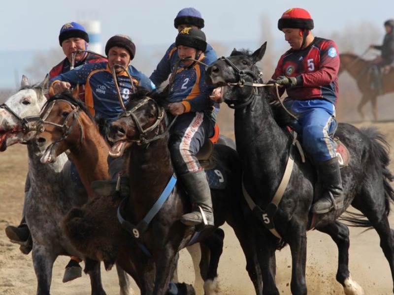 “Достук” жана “Мурас” командалары Ноорузга карата көк бөрү боюнча мелдештен четтетилди