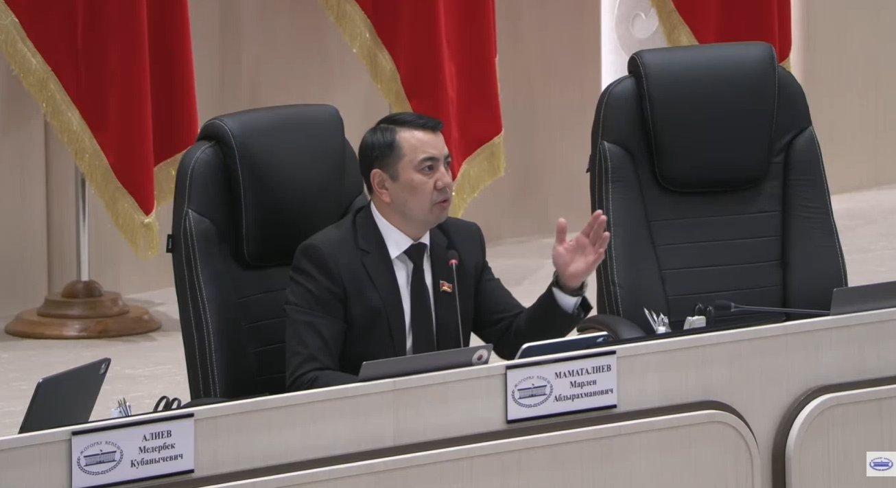 ЖК төрагасы Эрулан Кокуловду трибунадан маанилүү маселелерди көтөрүүгө чакырды