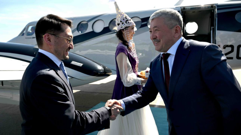 Адылбек Касымалиев иш сапары менен Казакстанга барды