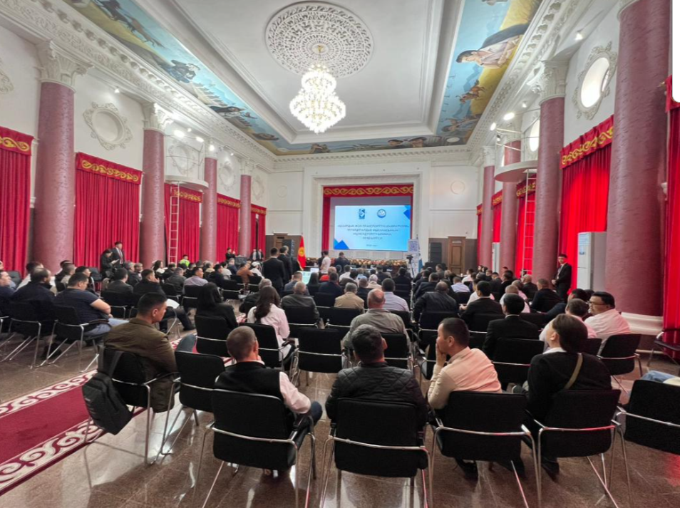 “Үч эсе өскөн бюджет, санариптештирүү”. Ачык кеңешме өттү