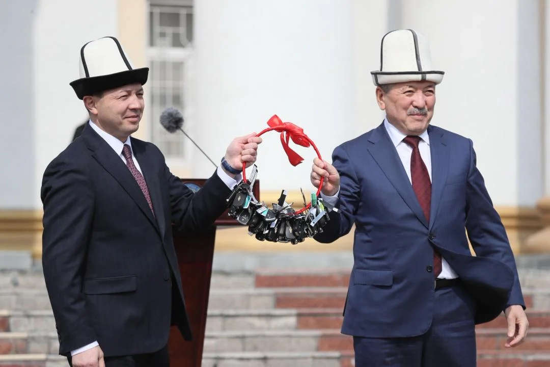 Маданият мекемелерине 117 жаңы унаа тапшырылды