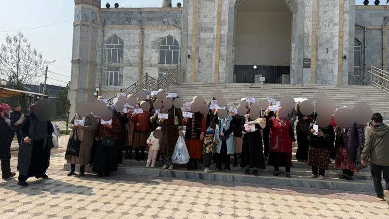 Ошто 100 жетим балага жана 100 муктаж үй-бүлөгө жардам берилди