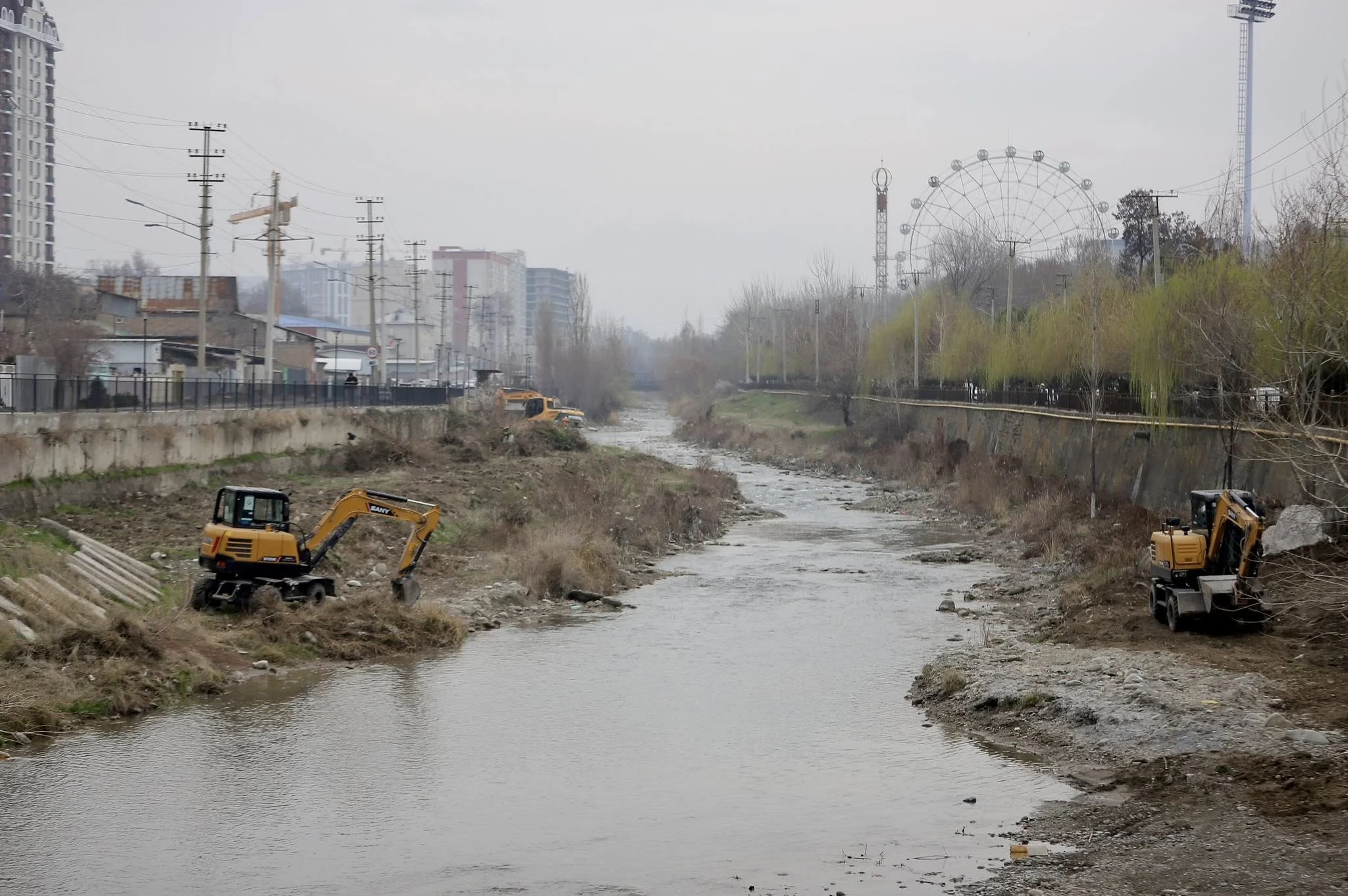 Ошто Ак-Буура дарыясын тазалоо боюнча масштабдуу иштер башталды
