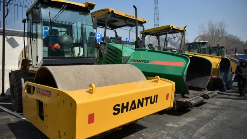 Бишкекте муниципалдык ишканаларга атайын техникалар берилди