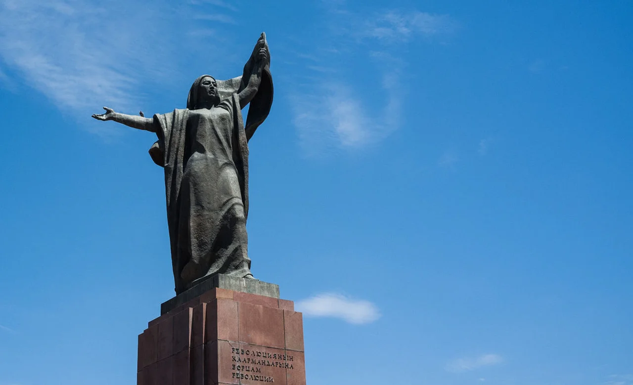 Бишкекте Уркуя Салиевага арналган көргөзмө ачылат