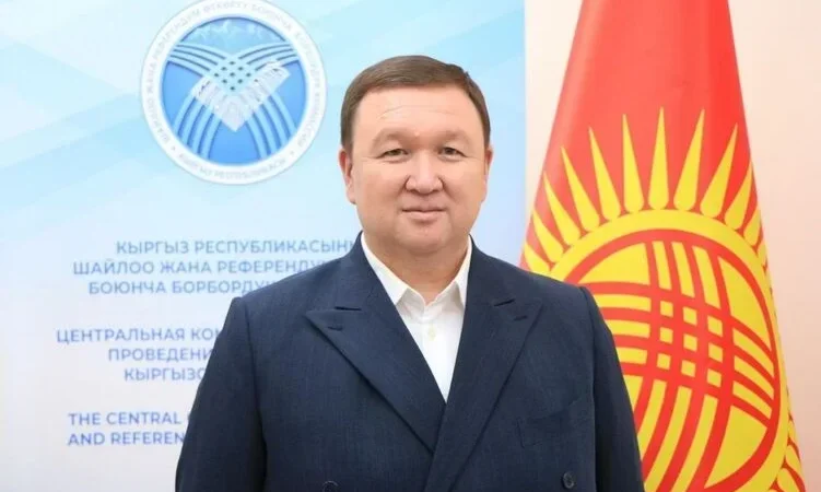 Жогорку Кеңештин депутаты Мирлан Жеенчороев ант берди