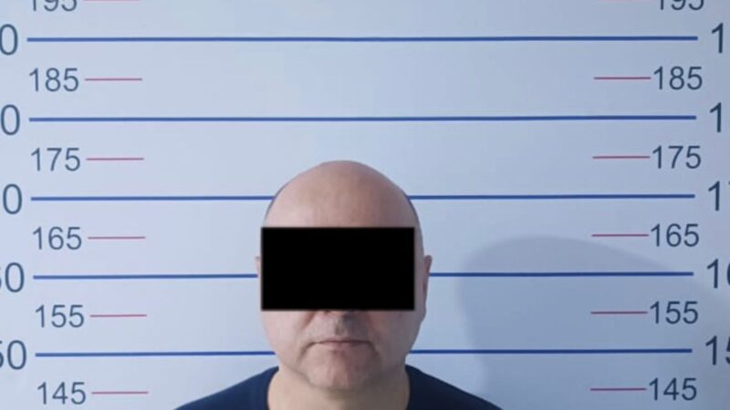 Бишкекте автосалондон 15 унаа алып кетип, акчасын бербей койду делген киши кармалды