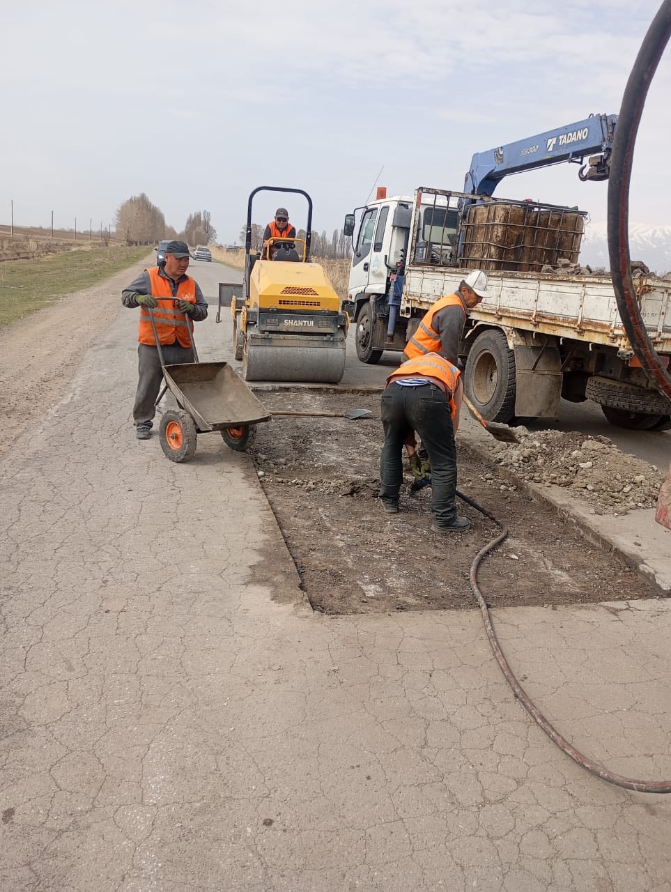 Жолчулардын түйшүгү: жол коопсуздугун камсыздоо иштери күн сайын аткарылат
