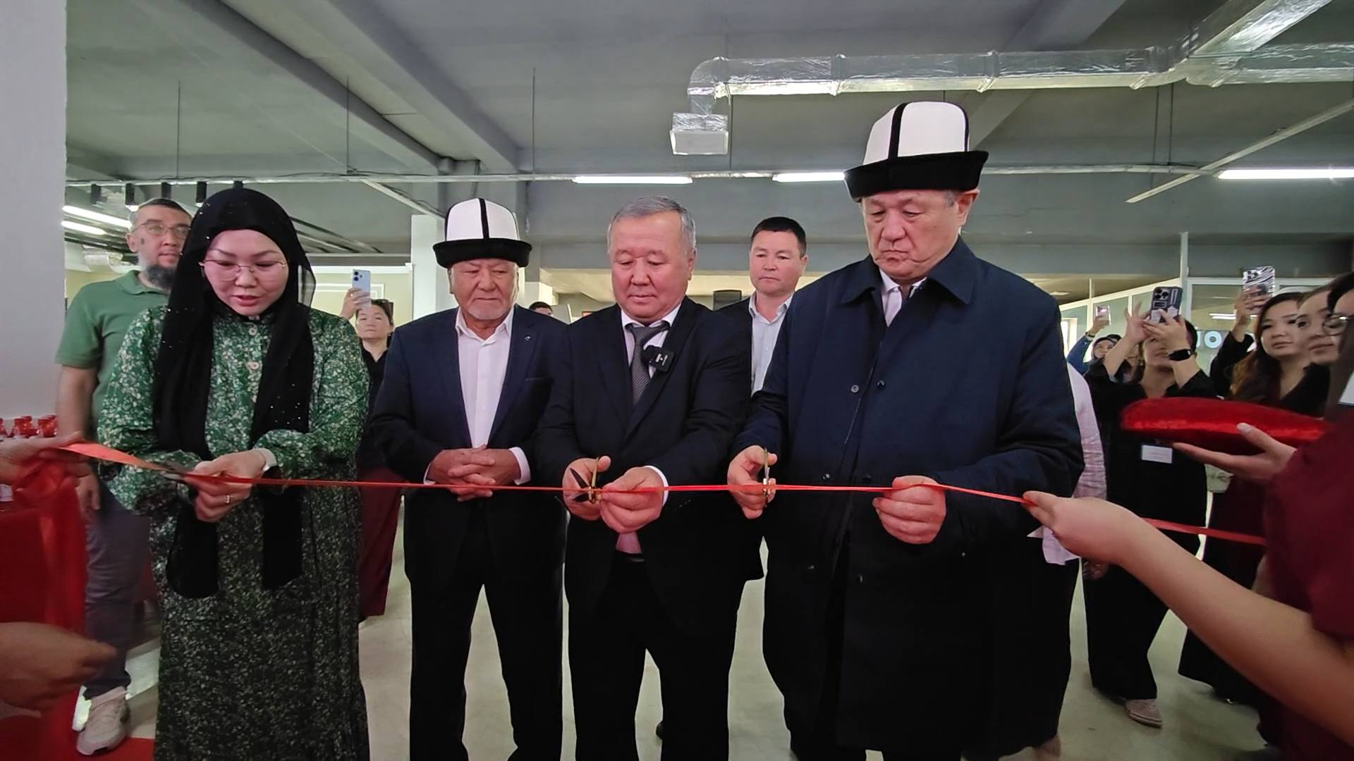 Манас шаарында жаңы социалдык борбор ачылды