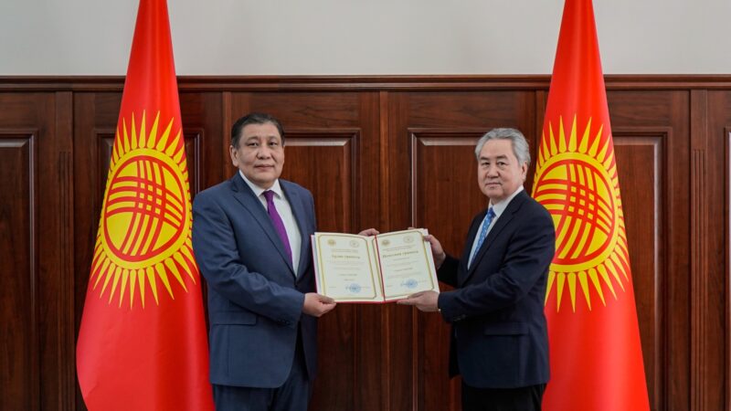 Жээнбек Кулубаев Монголиянын элчисин кабыл алды