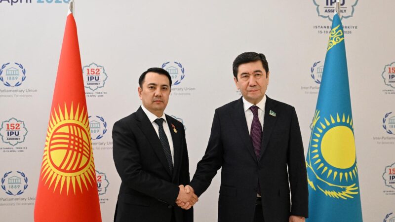 ЖК төрагасы Астанадагы негизги көчөлөрдүн бирине Ж.Абдрахмановдун ысымын ыйгарууну сунуштады