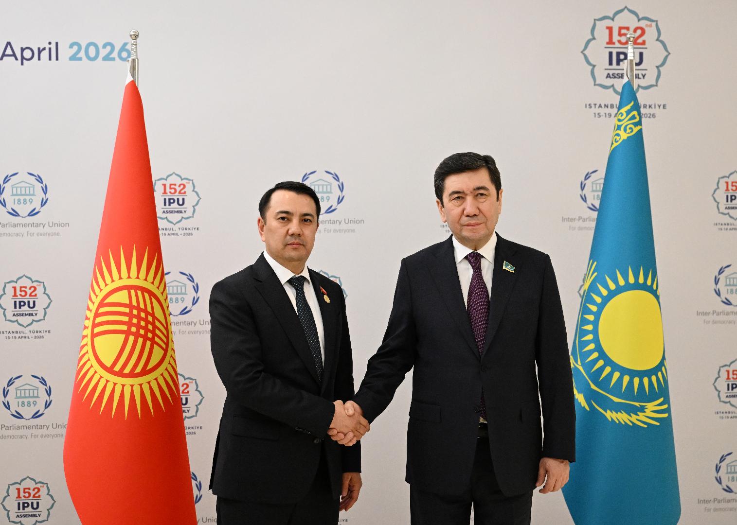 ЖК төрагасы Астанадагы негизги көчөлөрдүн бирине Ж.Абдрахмановдун ысымын ыйгарууну сунуштады