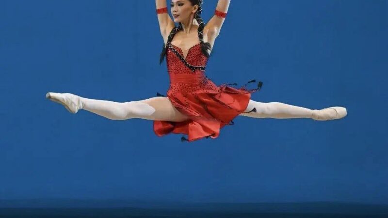 Кыргызстандык балет бийчилер Россиядагы сынакта сыйлыкка татыды