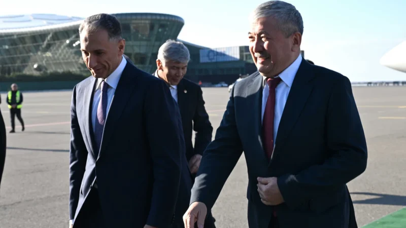 Адылбек Касымалиев иш сапары менен Азербайжанга барды